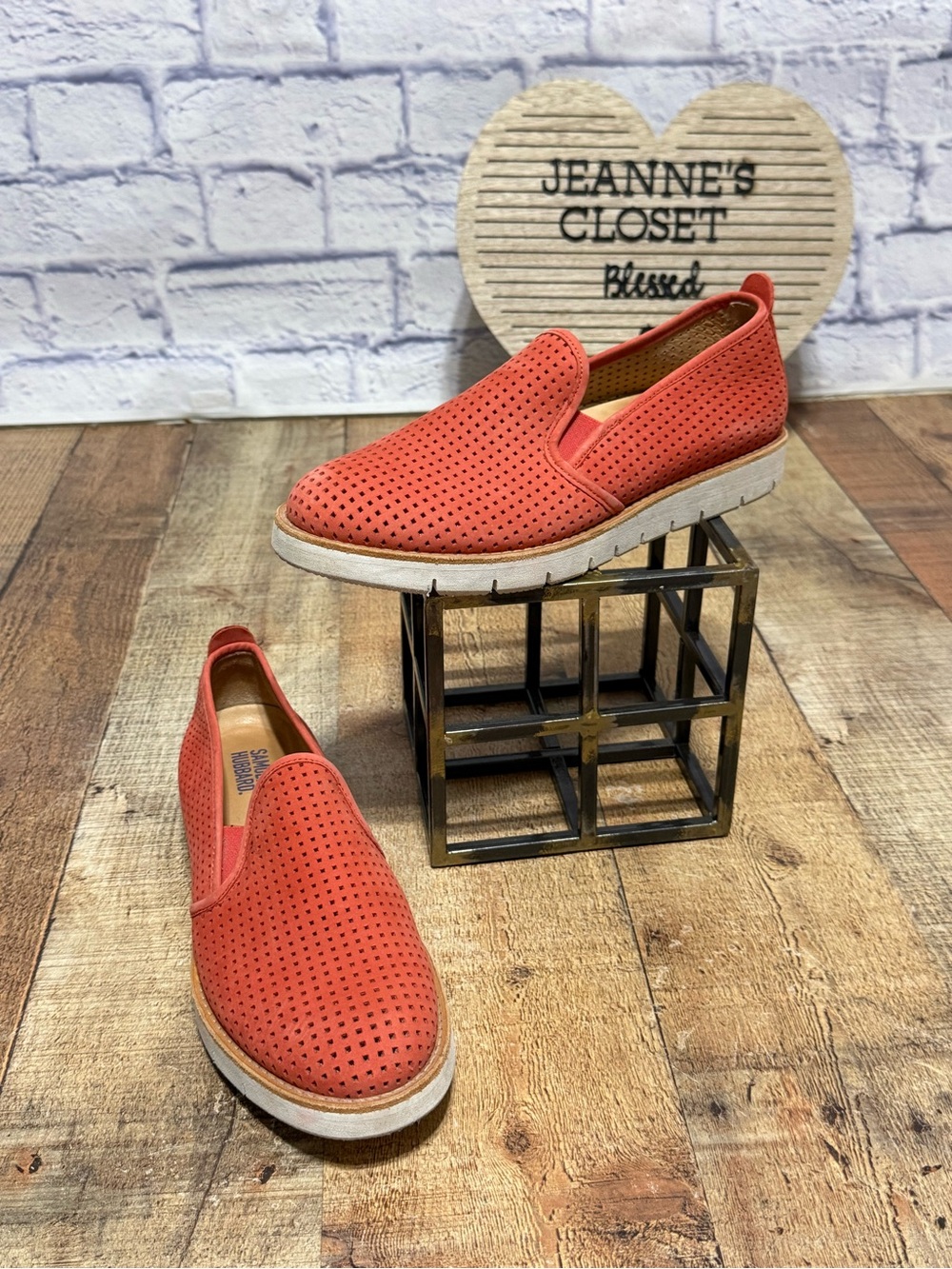 Samuel Hubbard SamSport Kicks in Coral Nubuck, Size 8